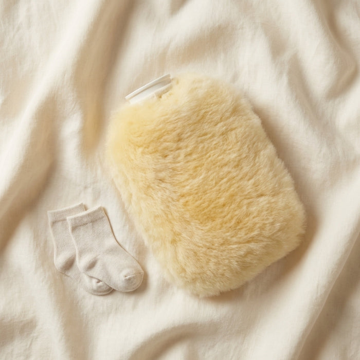 Wärmflasche klein für Babys aus Merino-Lammfell | Made in Germany | kuschelweich